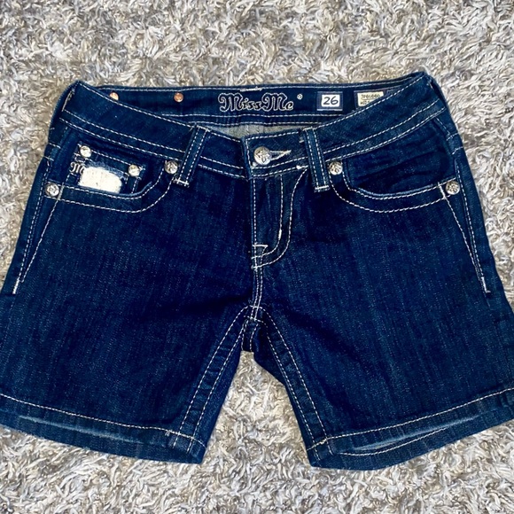 Miss me shorts like new size 26🌵 - Picture 2 of 3